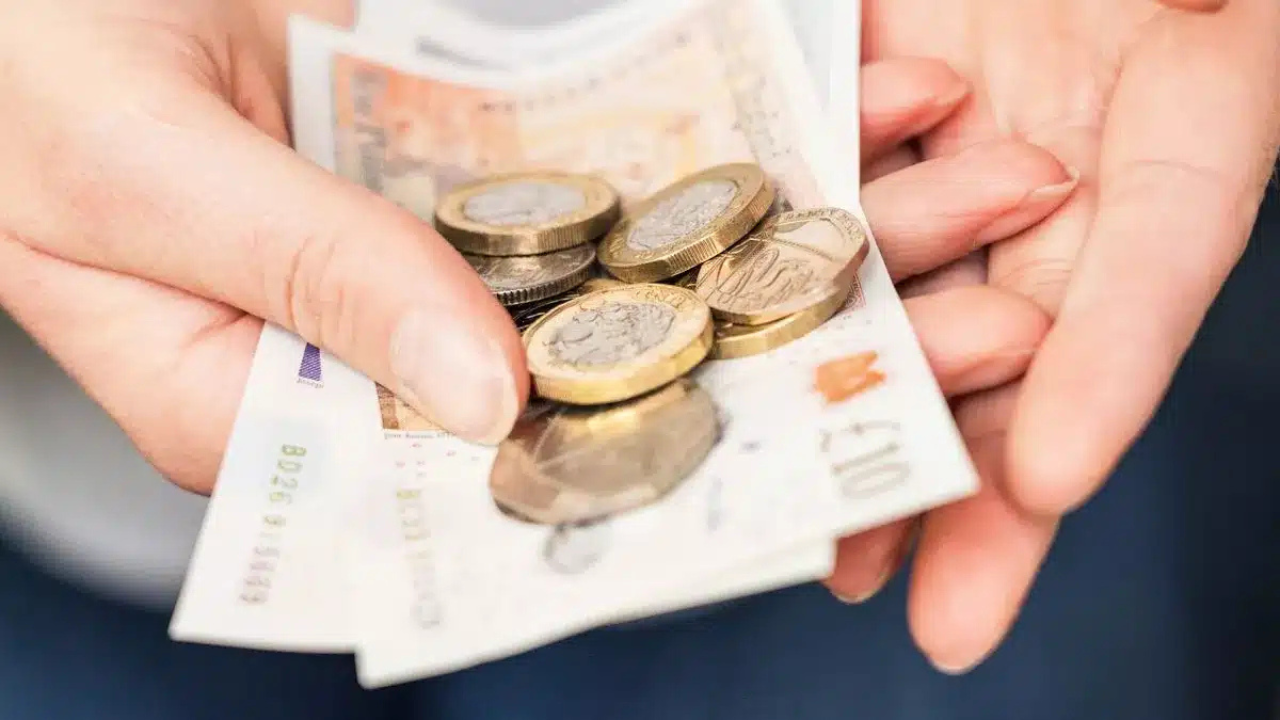 Best Cash-Saving Deals in 2024: Secure Above-Inflation Rates Amid Economic Shifts